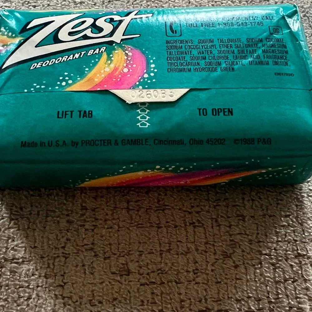 Vintage 1988 Zest Deodorant Bar Soap 5oz Collectible Teal Paper Wrap P&G USA